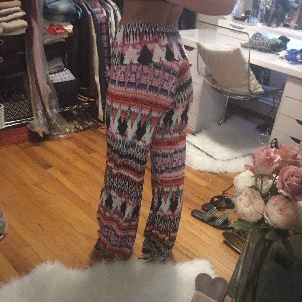 Aztec Design Pants🤍 - Picture 4 of 4